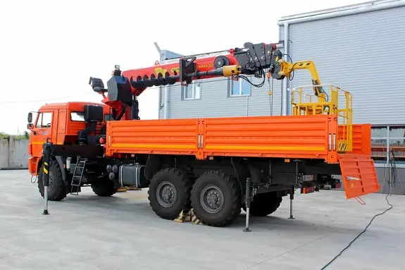 Аренда крано-манипуляторной установки INMAN IT 200 тросовый на базе КАМАЗ 43118 с буром