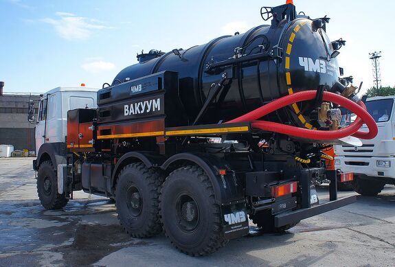 Илосос МАЗ 6317F9 