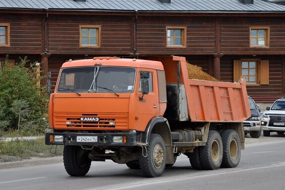 Аренда самосвала КАМАЗ-65111 в Краснодаре