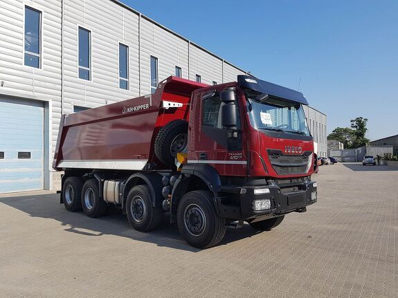 Аренда самосвала IVECO Trakker AD410T41 в Краснодаре